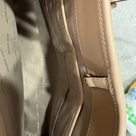 EUC Michael Kors Brown Signature Tote Bag - Picture 6 of 11